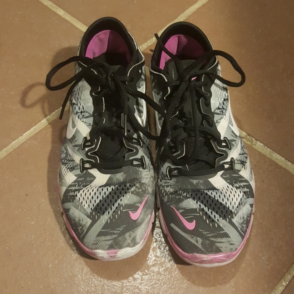 Nike Free TR Fit 4 Sneakers sz 8.5